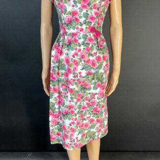 Stunning 1950s floral wiggle dress