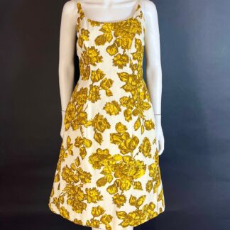 Beautiful 1950's rose print dress