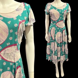 Beautiful 1940's novelty print day dress