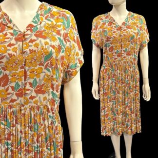 Beautiful late 30's early 40's volup day dress