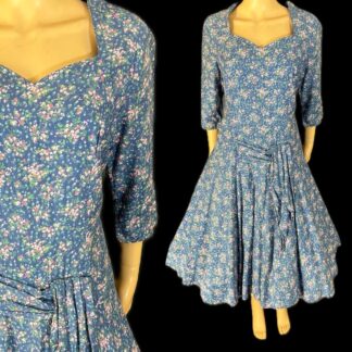 Super pretty late 1940's / early 1950's volup day dress by Roecliffe Chapman