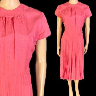 Adorable 1940's day dress