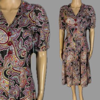Lovely 1940's volup novelty print paisley dress