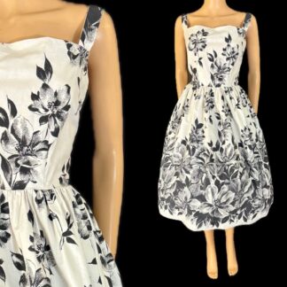 Super cute 1950's border print dress
