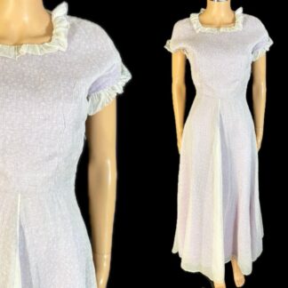 Adorable 1940's tea gown