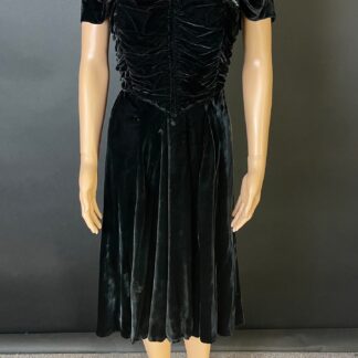 Absolutely beautiful 1940s panne velvet party dress