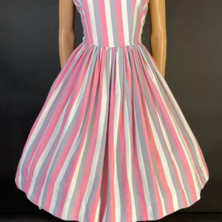 Stunning 1950s summer dress