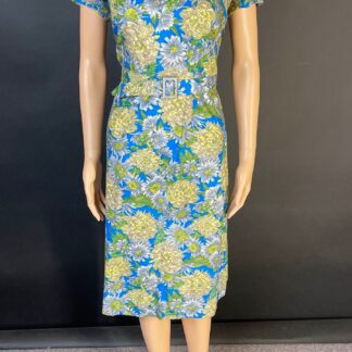 Really beautiful 1950s floral day dress
